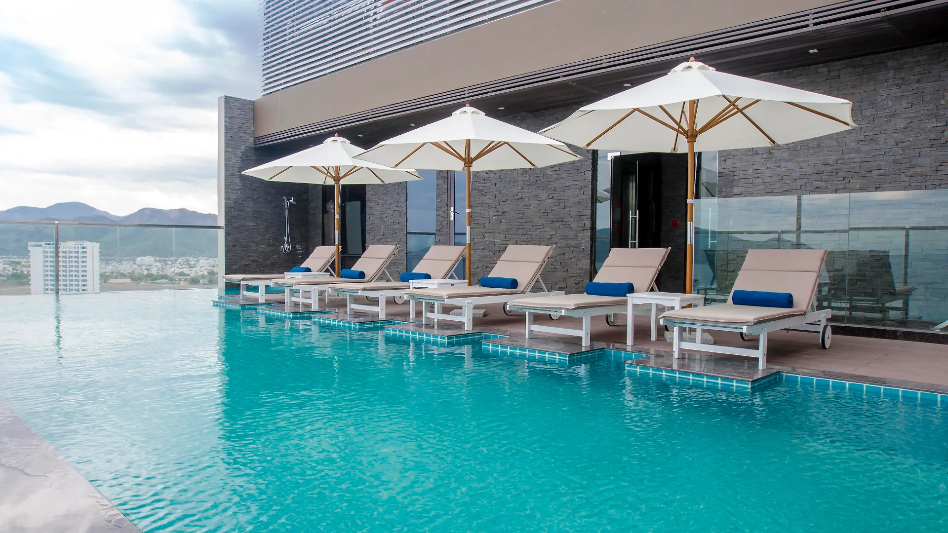 Alana Nha Trang Beach Hotel