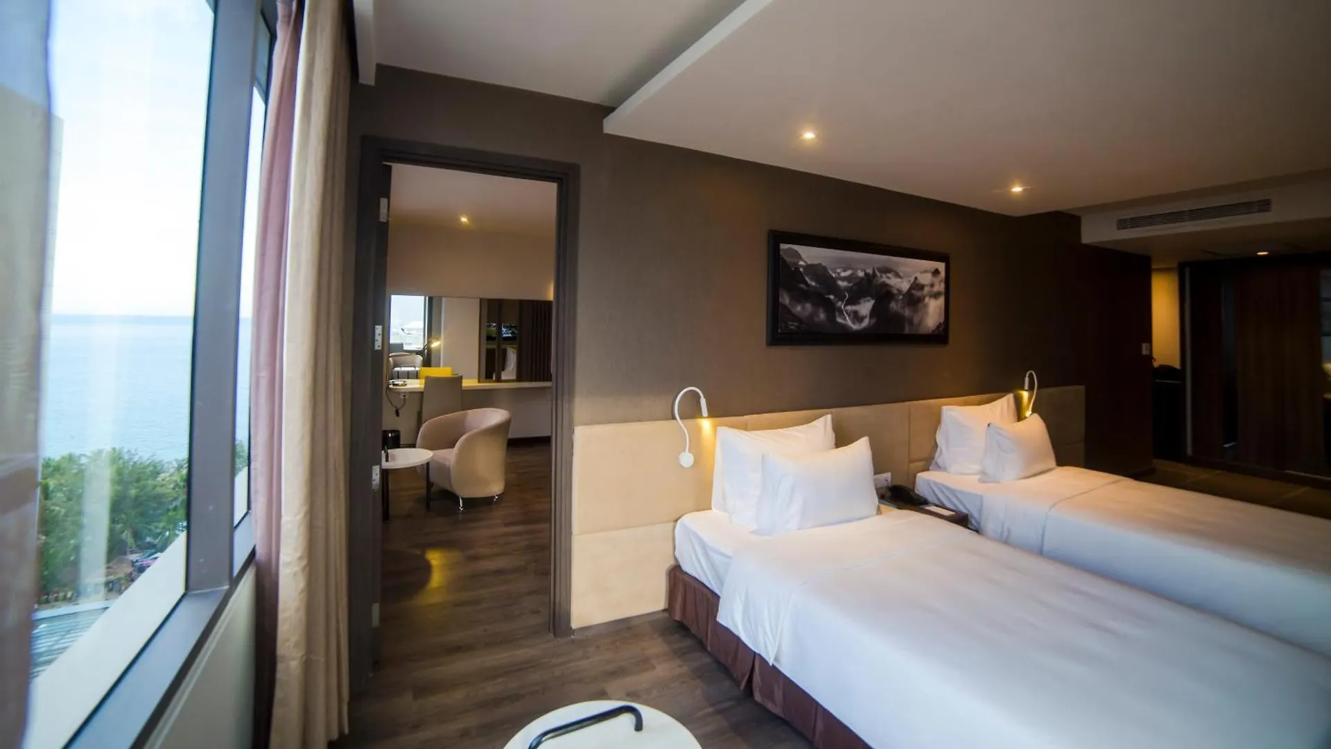 Alana Nha Trang Beach Hotel 4*,