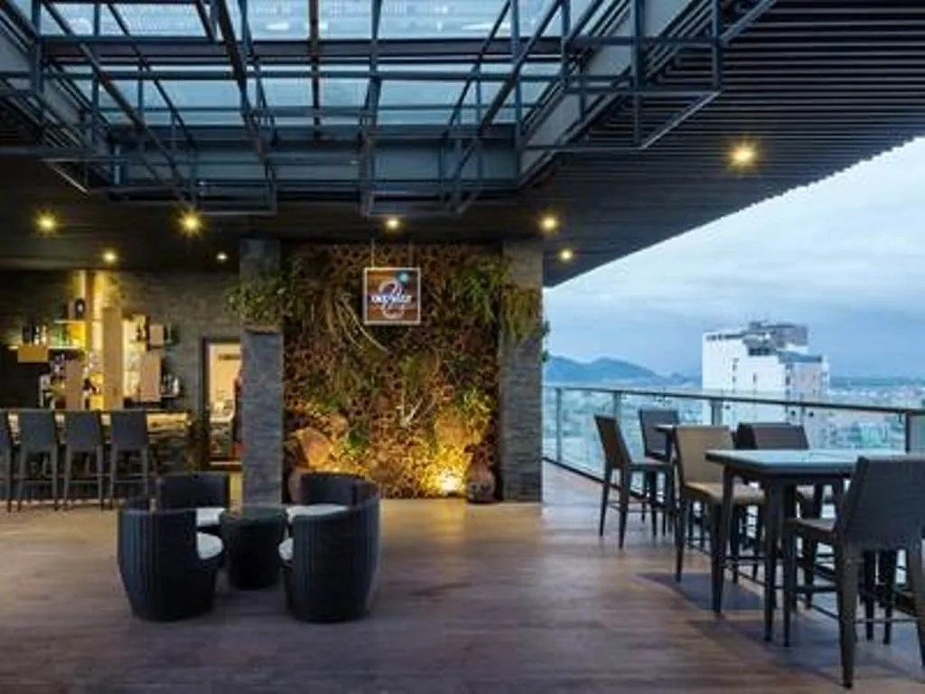 Alana Nha Trang Beach Hotel 4*,